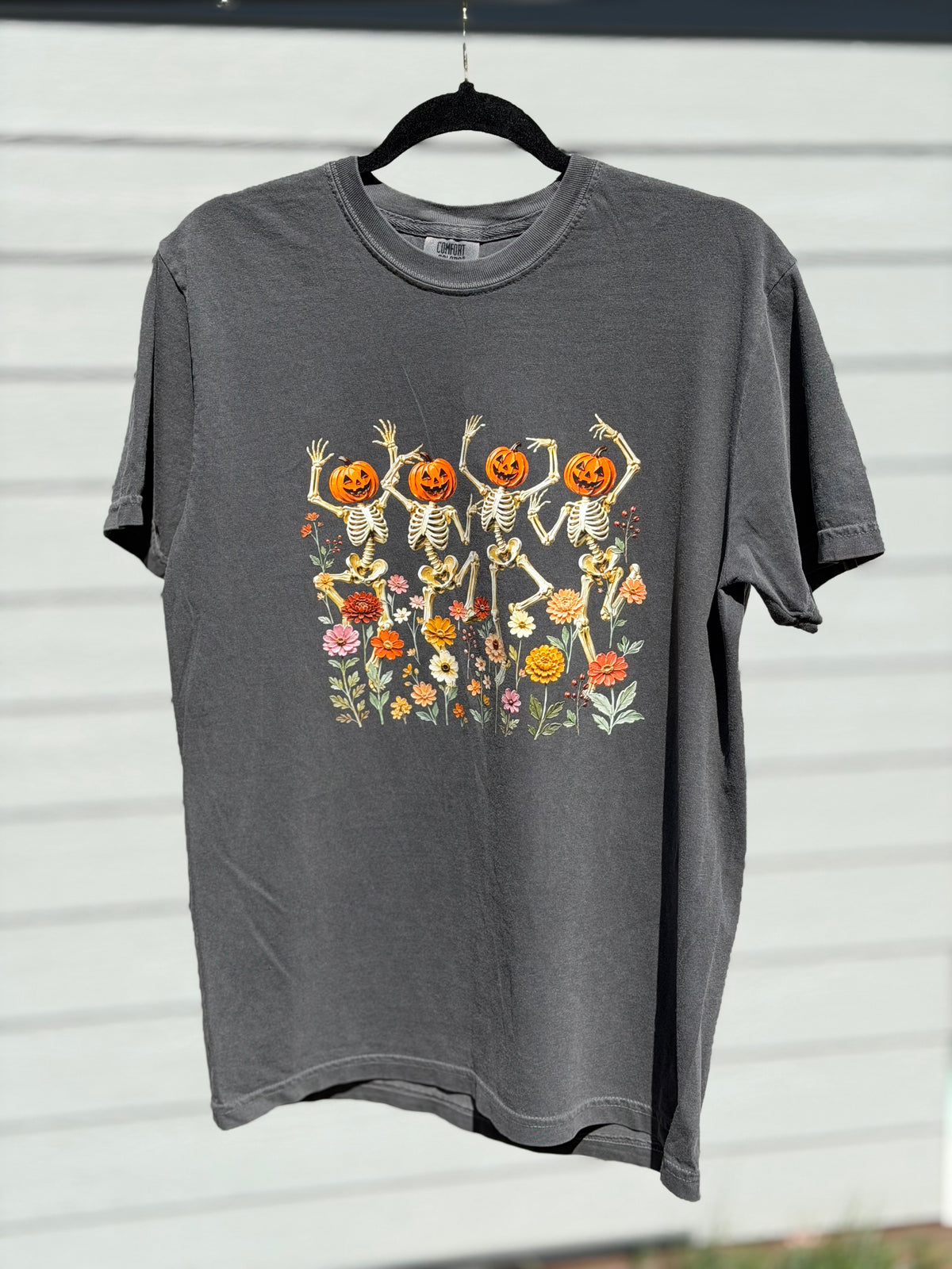 Pumpkin Skeletons - Graphic Tee