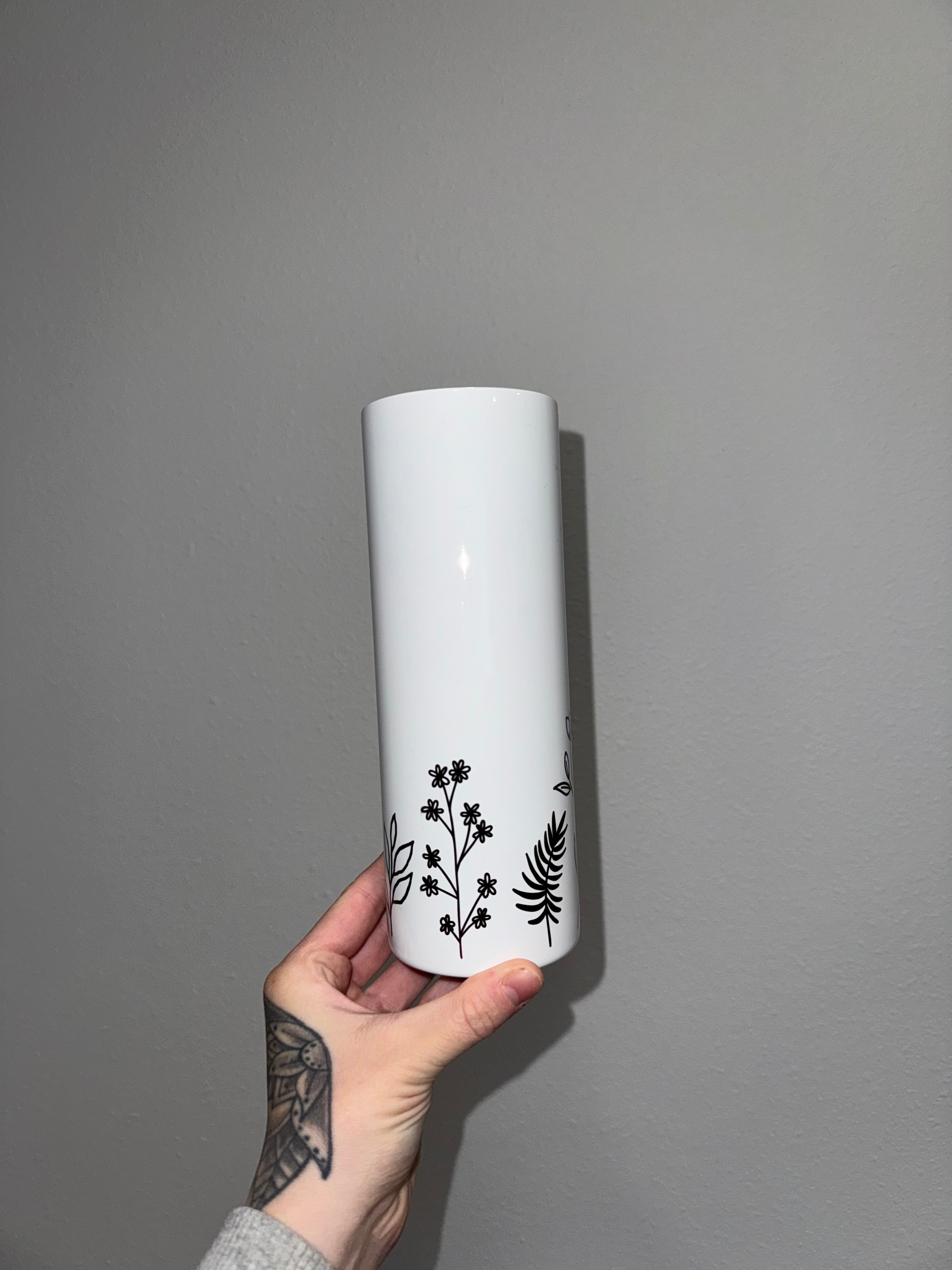B&W Wildflowers - Insulated Tumbler